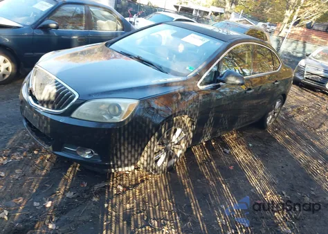 2013 Buick Verano Leather Group z USA, uszkodzony, nr VIN 1G4PS5SK8D4109997